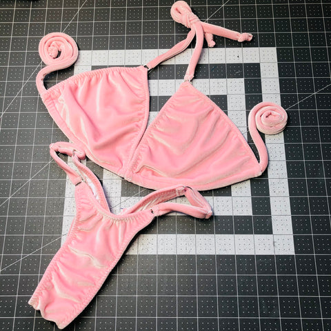 Bikini Posing / Baby Pink Velvet 💗