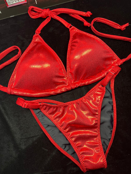Fit Model Volcano Red